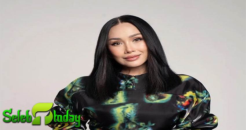 Titi DJ, Rambut Palsu Simbol Unik Dalam Dunia Hiburan.