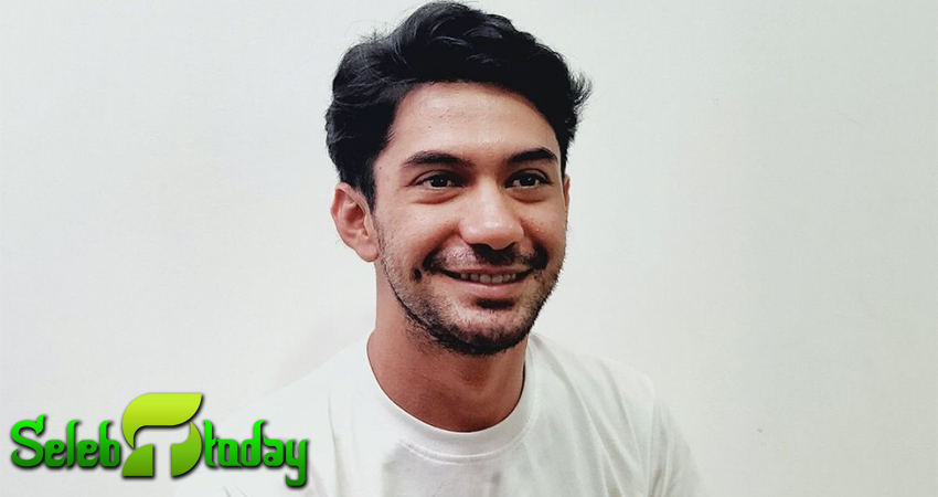 Reza Rahadian Dedikasi Luar Biasa Dalam Seni Peran