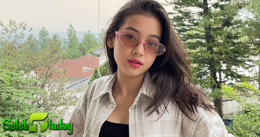 Sandrinna Michelle Muncul Perdana Lewat Foto Cantik!